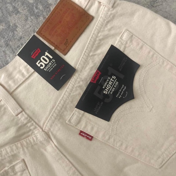 Levis 501 high rise shorts in color cream size 29 - Picture 2 of 5